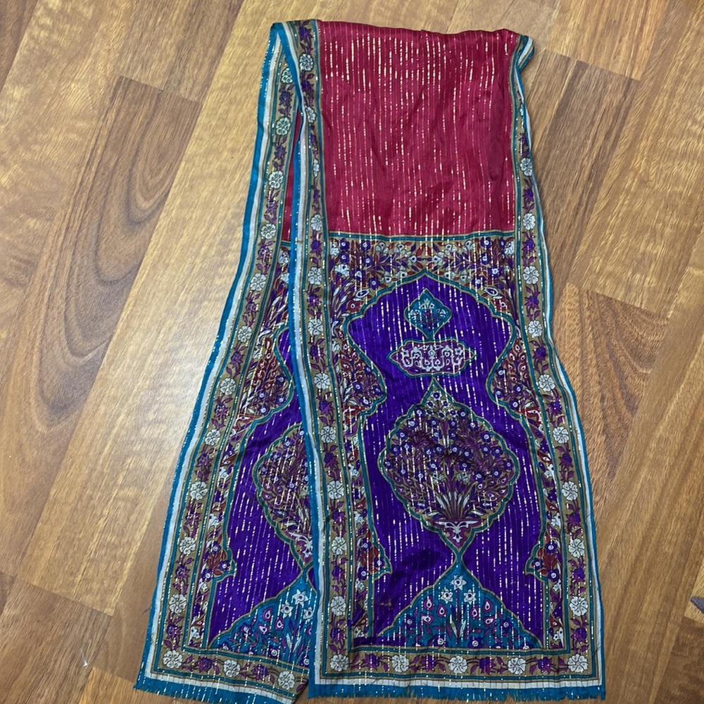 Silk scarf - Picture 3 of 3